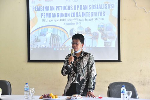 Pembinaan Pegawai dan Sosialisasi Pembangunan Zona Integritas