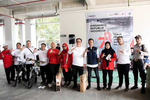Pembagian Hadiah Lomba dan Doorprize