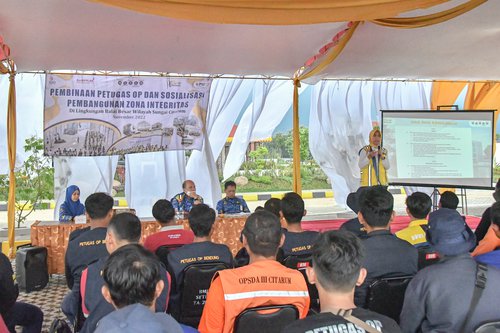Pembinaan Pegawai dan Sosialisasi Pembangunan Zona Integritas