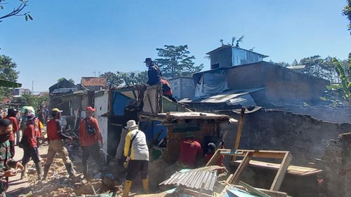 Lanjutan Karya Bakti Terpadu Normalisasi Sungai Cidurian Kota Bandung (20).jpg