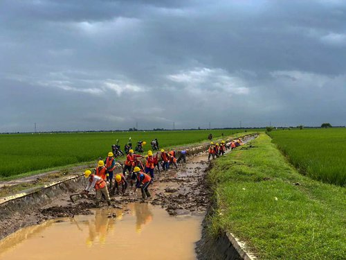 Pelaksanaan Padat Karya di SS Macan Kabupaten Subang8.jpg