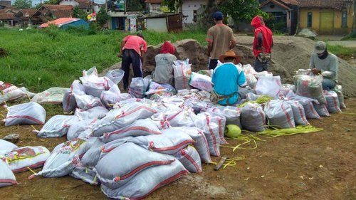 Pelaksanaan Pembangunan Kolam Retensi Andir dan Polder-polder di Kabupaten Bandung4.jpg