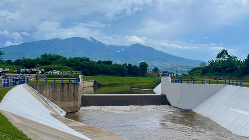 Peninjauan Floodway Cisangkuy .jpg