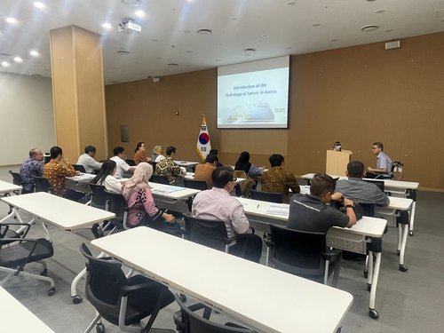 Mendukung Pelaksanaan Pekerjaan Pembangunan FFWS Tahap II - BBWS Citarum Ikuti Training Program di Korea Selatan