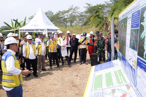 Peninjauan Lokasi Pekerjaan Bendungan Cibeet Cijurey